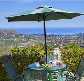 2 bedroom villa with pool, Castellammare del Golfo, sleeps 4